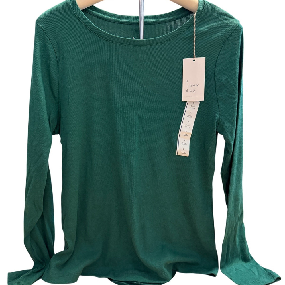 A New Day Women's Green Long Sleeve Ribbed T-Shirt - Size Large - NWT